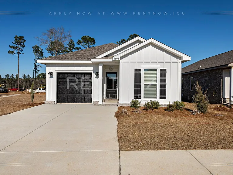 32552 Revere Dr — Photo 1