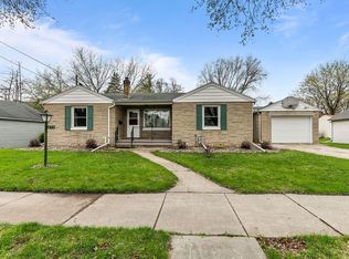 319 S Spruce St, Appleton, WI 54914