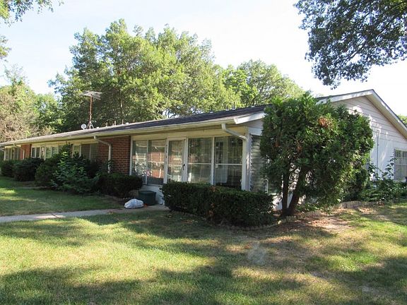 3rd image of 476C Thornbury Ct