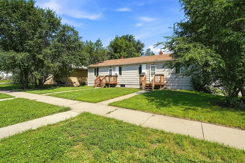 2 bed, 1.0 bath, 530 sqft, $900 — Photo 3