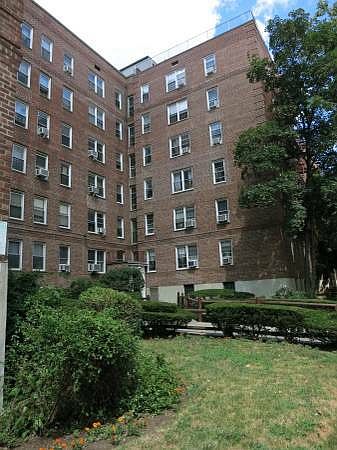 1st image of 14311 Barclay Ave APT 3A