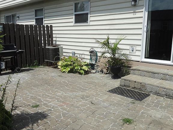 5th image of 917 Philadelphia Dr