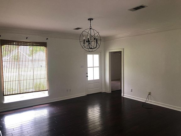 4th image of 17205 Northlake Dr