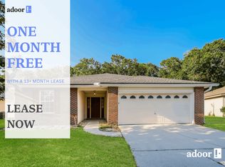 2720 Secret Harbor Dr, Orange Park, FL 32065