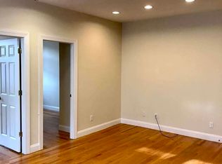 3259 33rd St APT 2F, Astoria, NY 11106