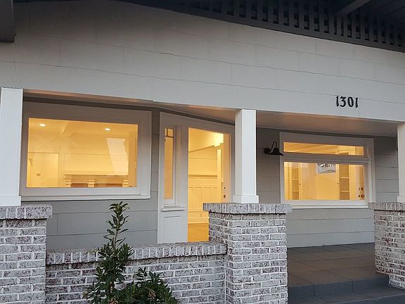 4th image of 1301 W 40th Pl