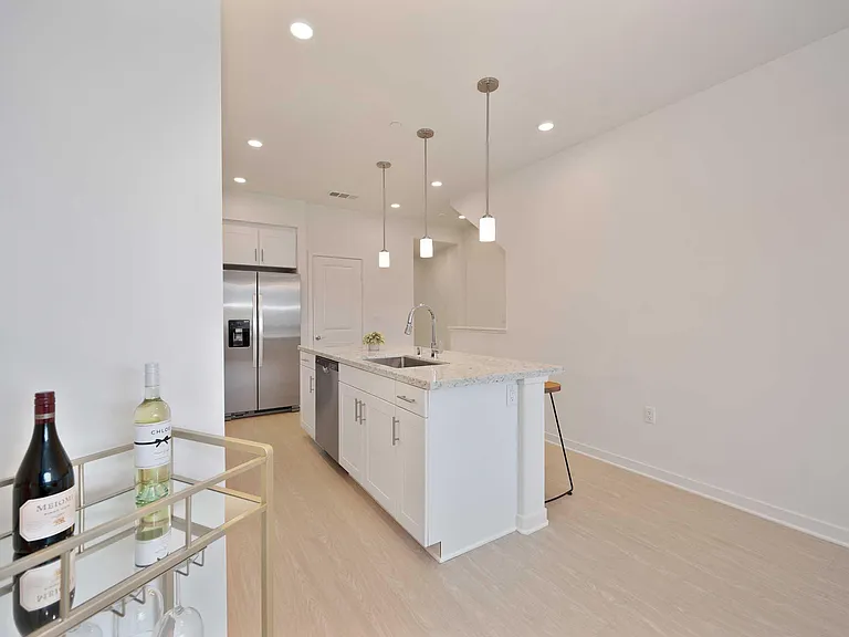 River Gate Townhomes — Photo 24