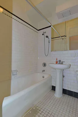 Rented by VESTWISE LLC | media 19