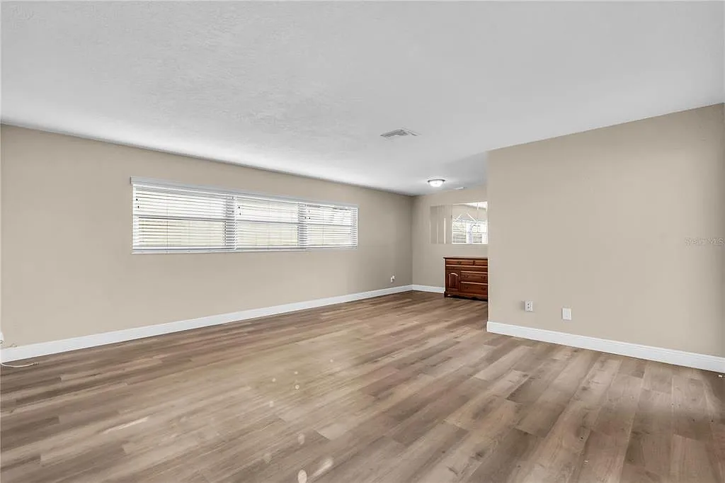 2 bed, 2.0 bath, 1500 sqft, $2,500 — Photo 3