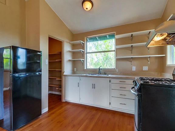 4th image of 3099 Palm St