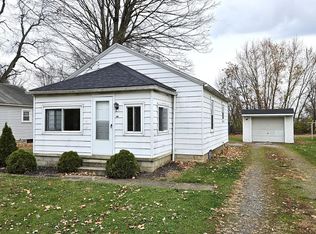 820 E 7th St, Ashland, OH 44805