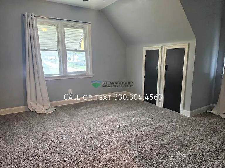 2119 Maple Ave NE — Photo 9