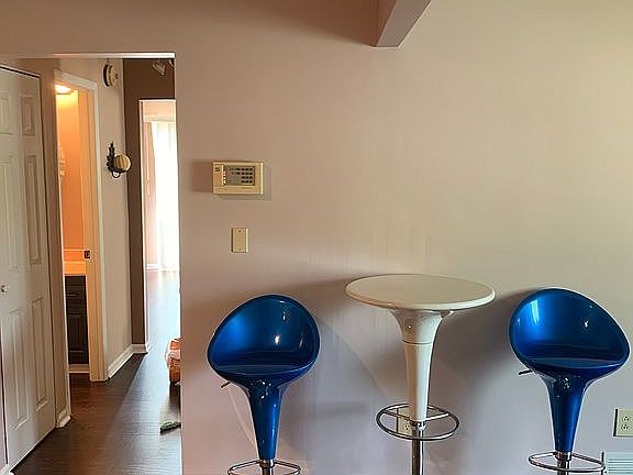 5th image of 5562 Candlewood Ct #246
