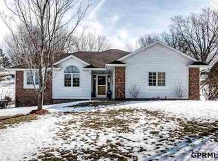 10715 N 51st St, Omaha, NE 68152