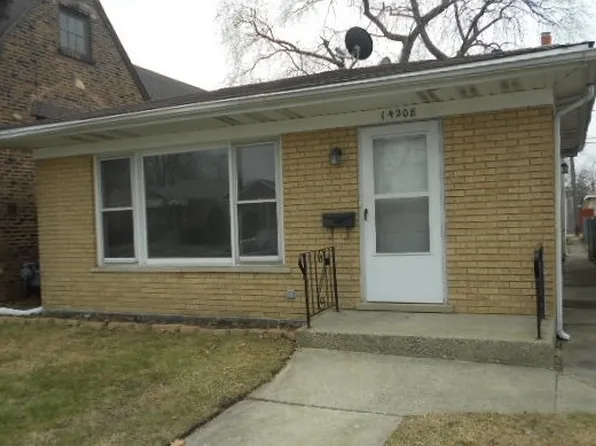 14208 S Lowe Ave, Riverdale, IL 60827