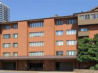 250 S Brentwood Blvd APT 1J, Saint Louis, MO