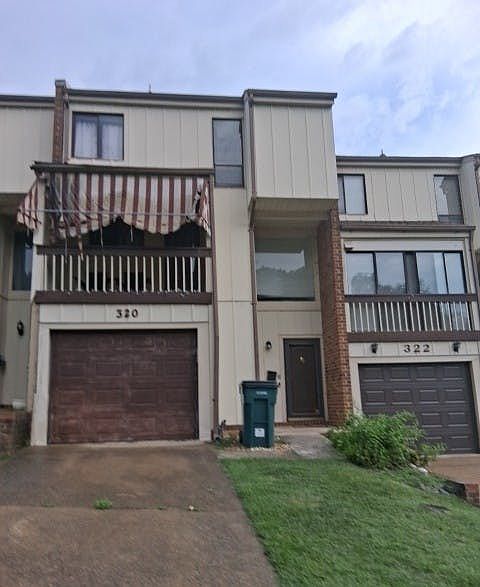 1st image of 320 Southern Ct