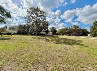 19017 Red Bird Ln, Lithia, FL 33547