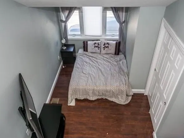130 Arlington St APT 9, Dracut, MA 01826