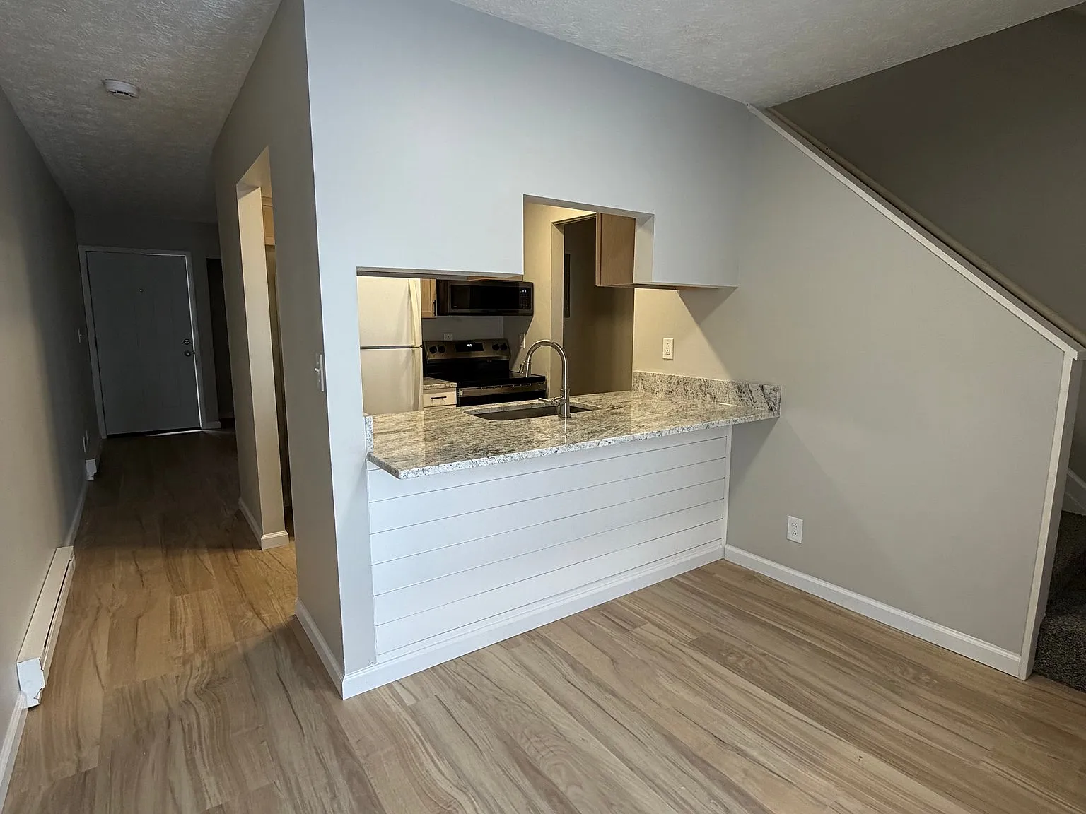208 Forest Lane — Photo 4