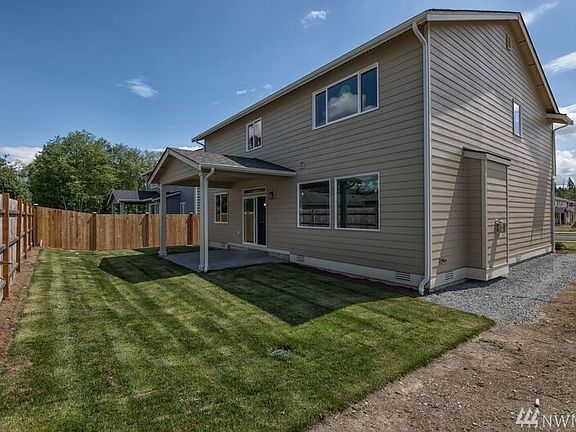 Lot 25 at Cascade Breeze detailing the 2410 sq ft Silverton plan.