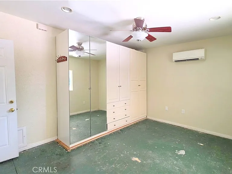 182 E Green St — Photo 21