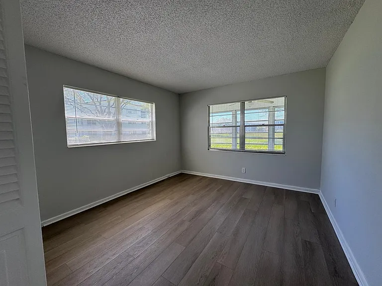 257 Fanshaw Dr #257 — Photo 4