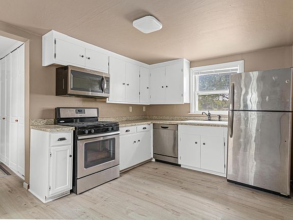 5th image of 753 8th Ave S #1