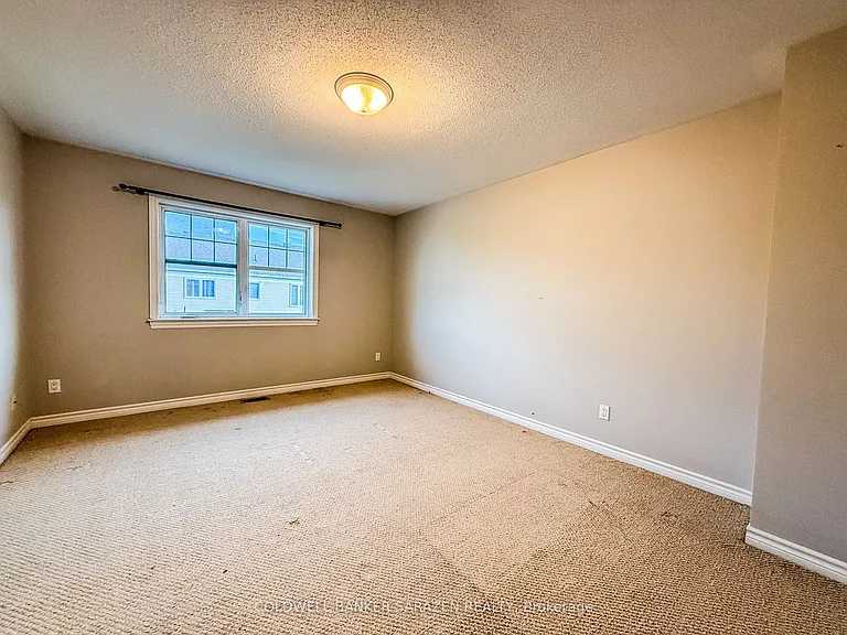 92 Selhurst Ave — Photo 13