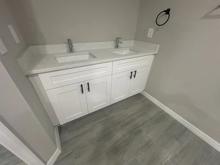 3804 NE 9th Pl — Photo 9