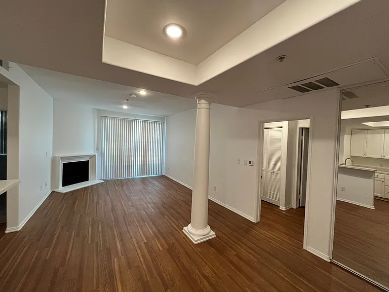 2245 Beverly Glen — Photo 88
