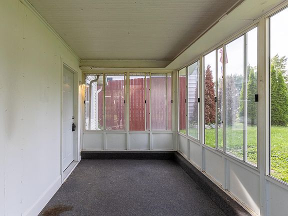 5th image of 2215 Rehm Dr