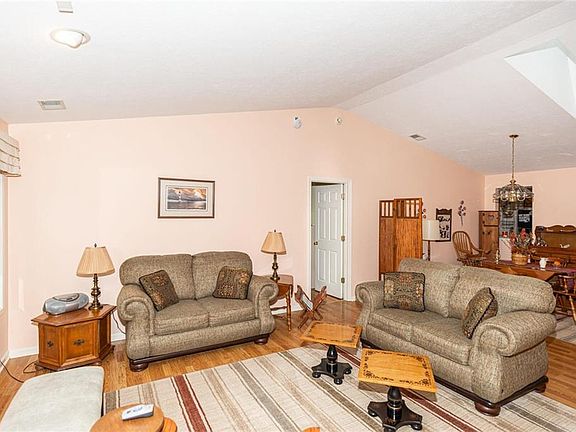 4th image of 8501 Somerville Dr