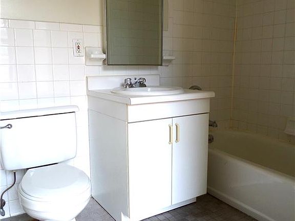 5th image of 600 W 133rd St APT 5B