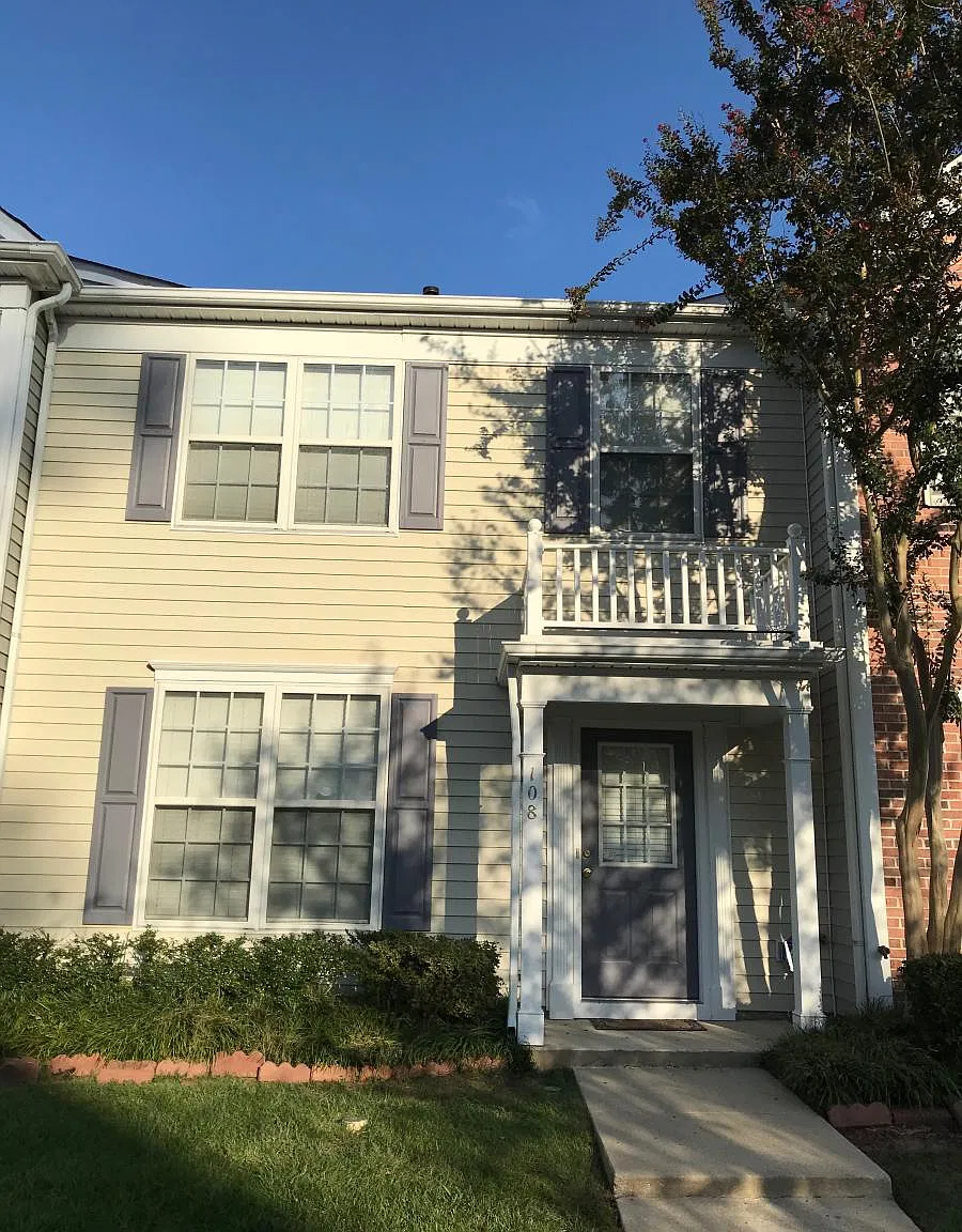 3 bed, 2.5 bath, 1386 sqft, $1,800 — Photo 1