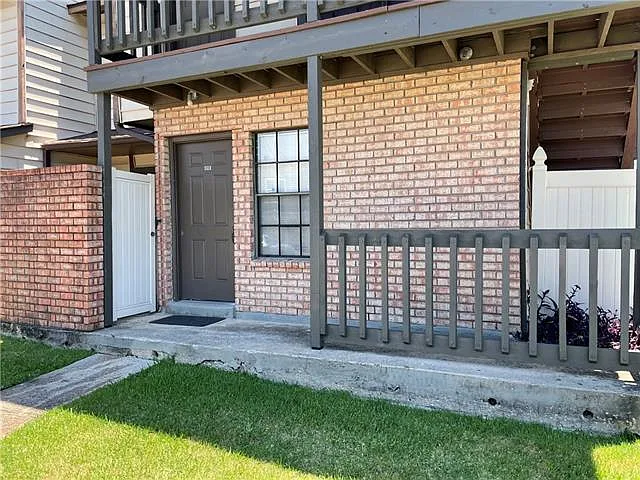 Building Photo - 2948 Manhattan Blvd #213