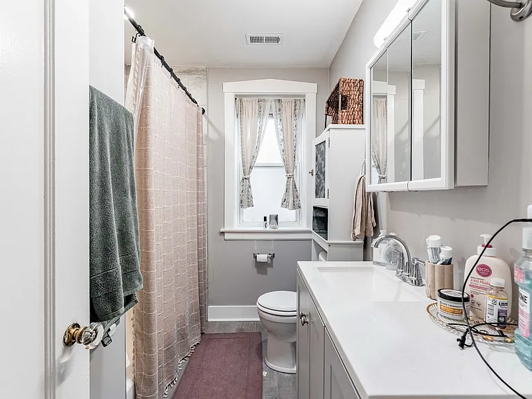 5449 W Melrose St #1 — Photo 10