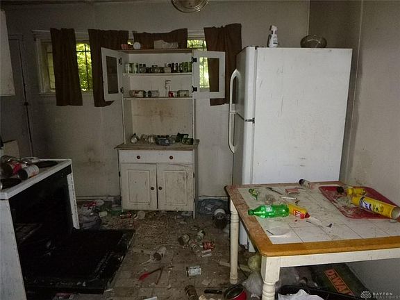 4th image of 4115 Larkspur Dr