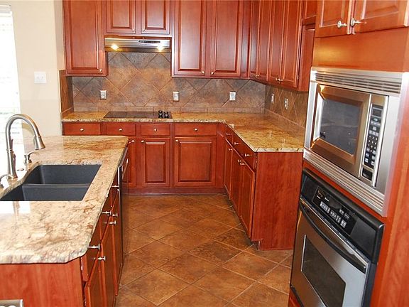 4th image of 4472 Hearthstone Dr