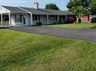 640 Carson Dr, Christiansburg, VA 24073
