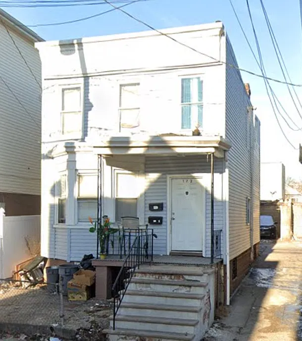 172 Fulton Ave #2
