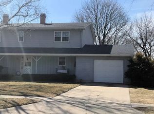 214 School Ave, Rochelle, IL 61068