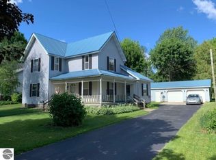 210 S Pine St, Saint Louis, MI 48880