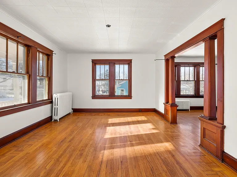 150 Green St #2 — Photo 2