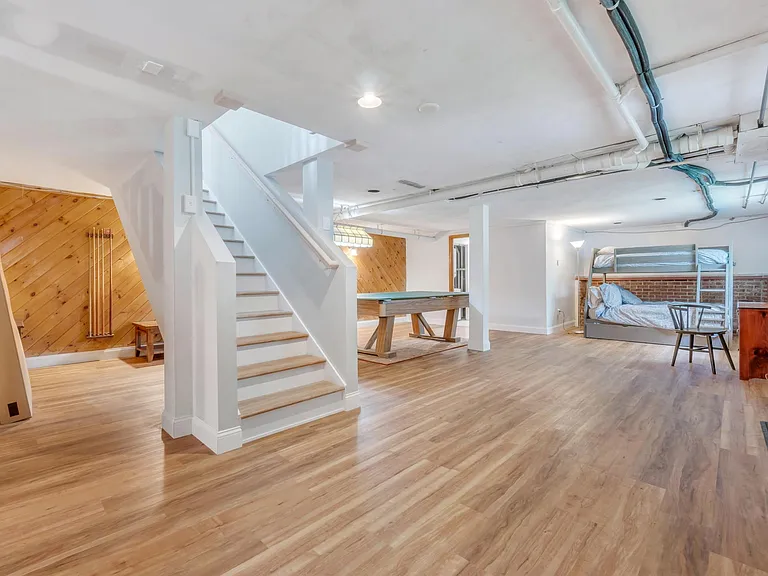 13 Dean Rd — Photo 30