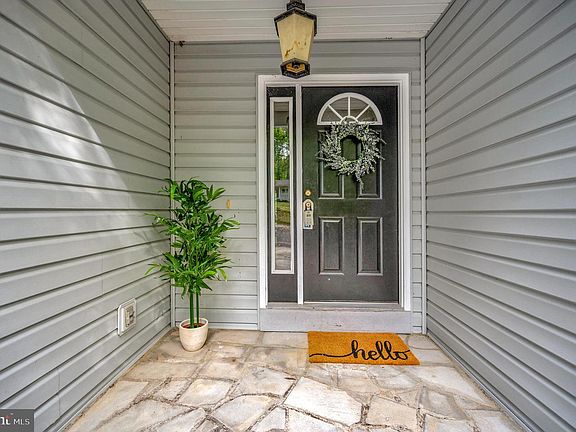 4th image of 1115 Eastover Pkwy
