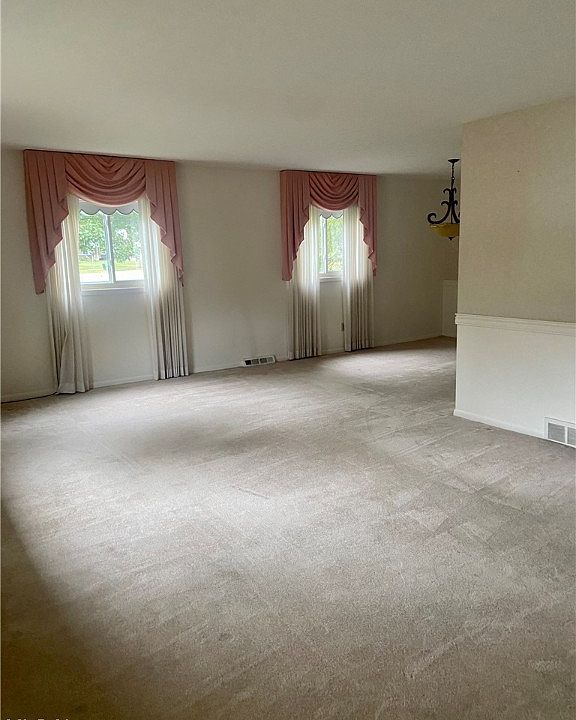 32820 W Nimrod St, Solon, OH 44139 Zillow