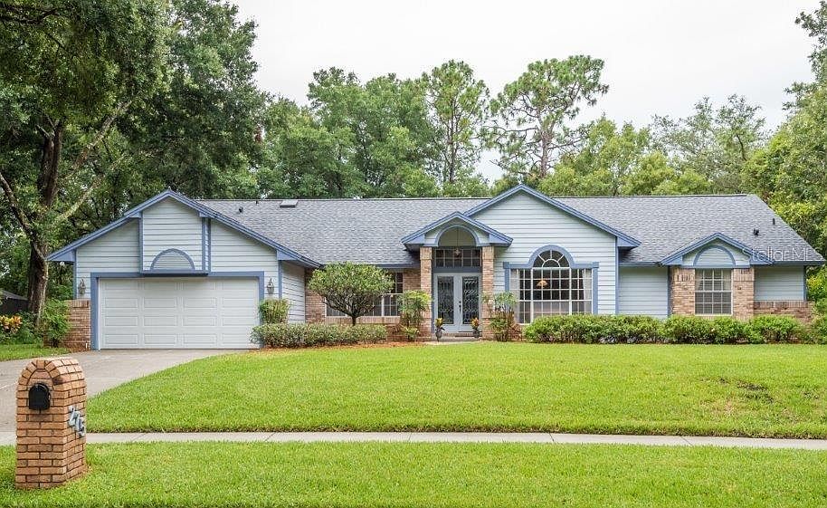 1st image of 275 Shady Oaks Cir