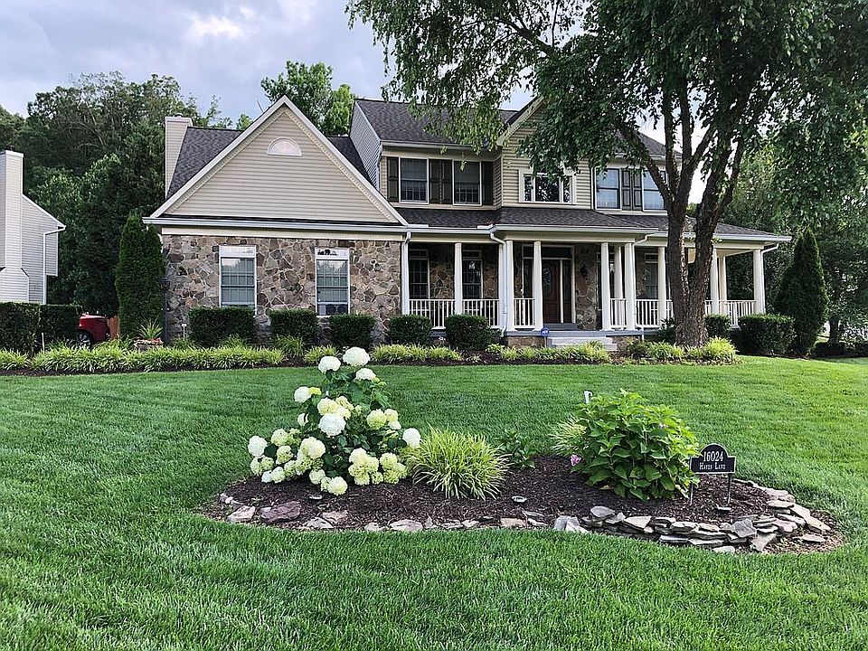 1st image of 16024 Hayes Ln