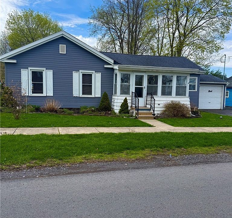 1st image of 2716 Green St